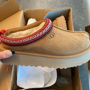 Ugg Slipper - Women's Tazz Platform Slippers